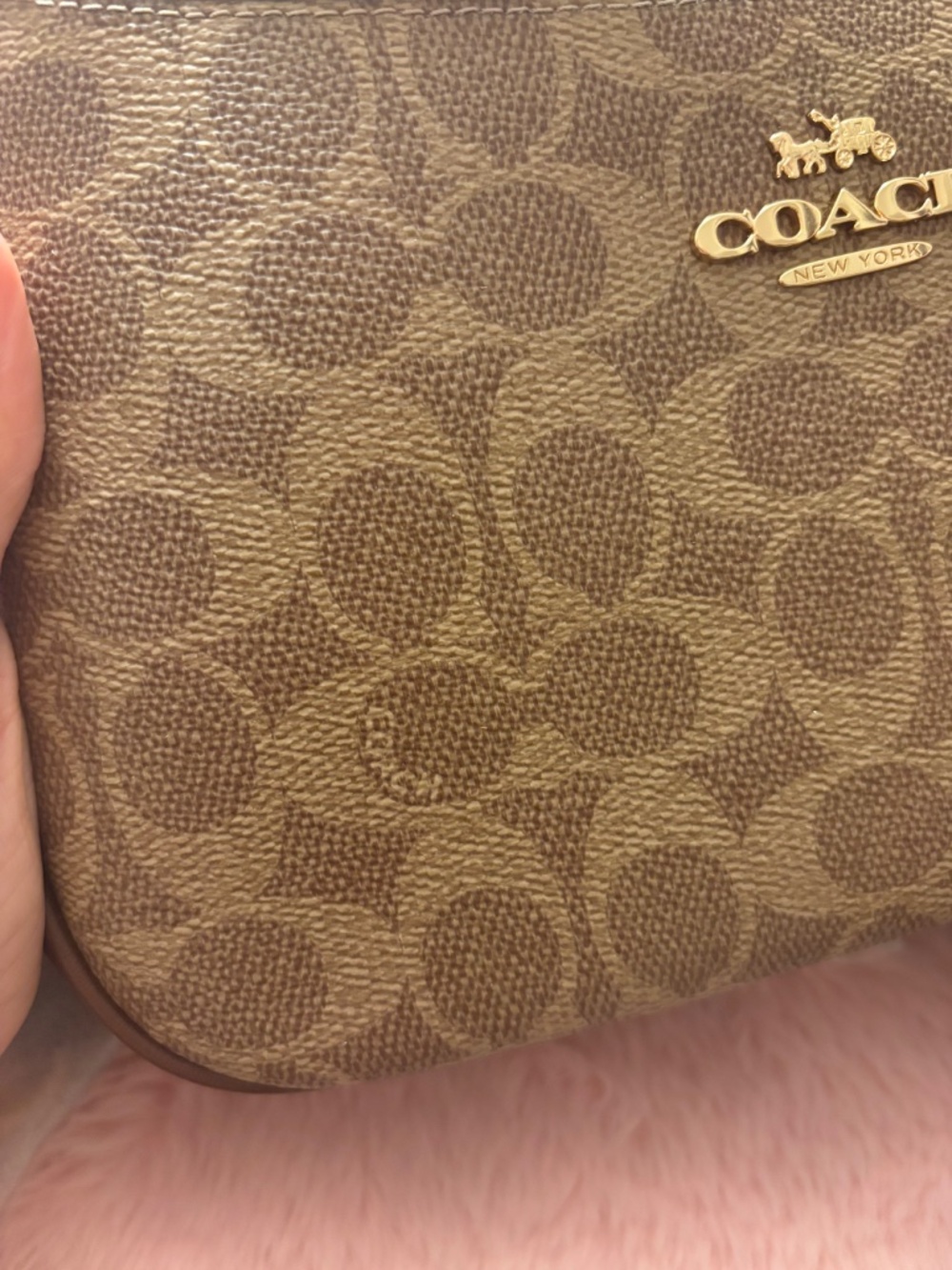 Coach Outlet Teri Shoulder Bag In Signature Canvas - Picture 5 of 6
